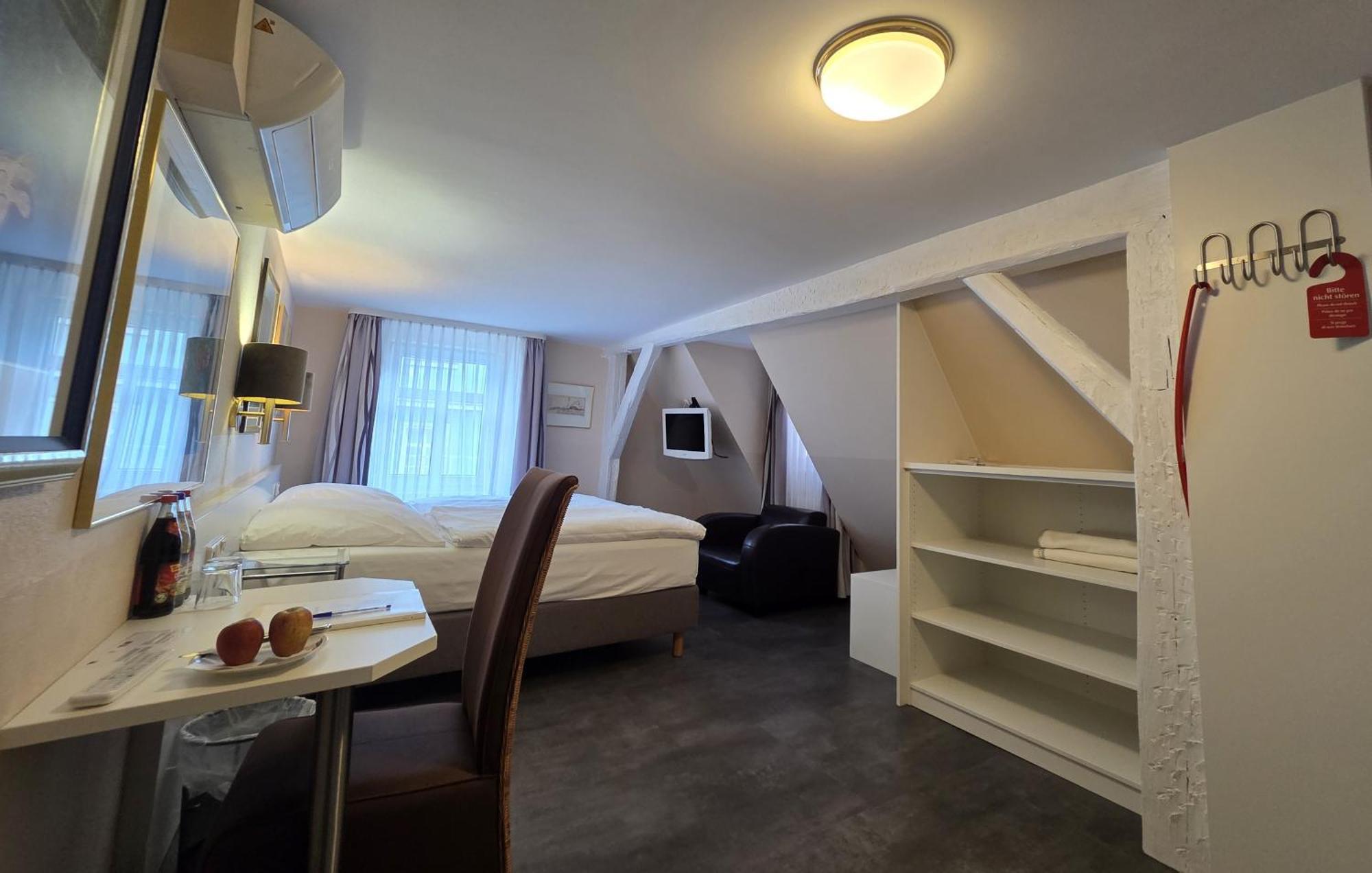 Hotel Garni "Am Ellinger Tor" Weißenburg in Bayern Exteriör bild
